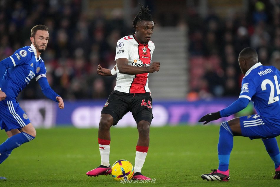 突破传统界 突破传统界