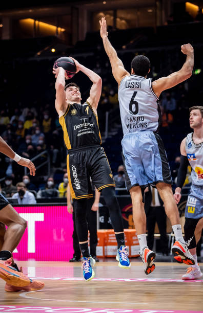 决定比赛的 决定比赛的