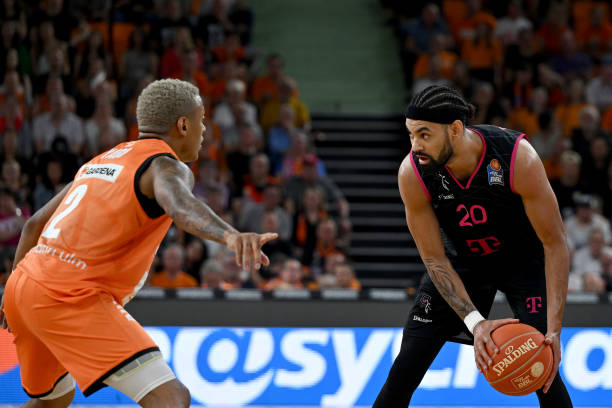 出紧随梅西 出紧随梅西